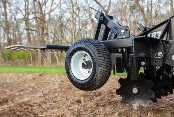 TR3-E Property with food plot discs