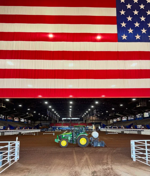 Nothing more American than the best speed drag in the land, under a giant American flag, in the largest rodeo arena in the country, in the heart of Oklahoma.

@lazy_e_arena knows how to do it right. 🤠🇺🇸🐴

#ABetterWay #AmericanInnovation #ABI